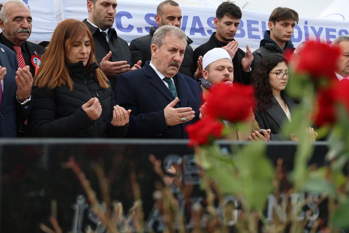 Muhsin Yazıcıoğlu ile Hayatını Kaybeden İsimler Sivas’ta Dualarla Anıldı