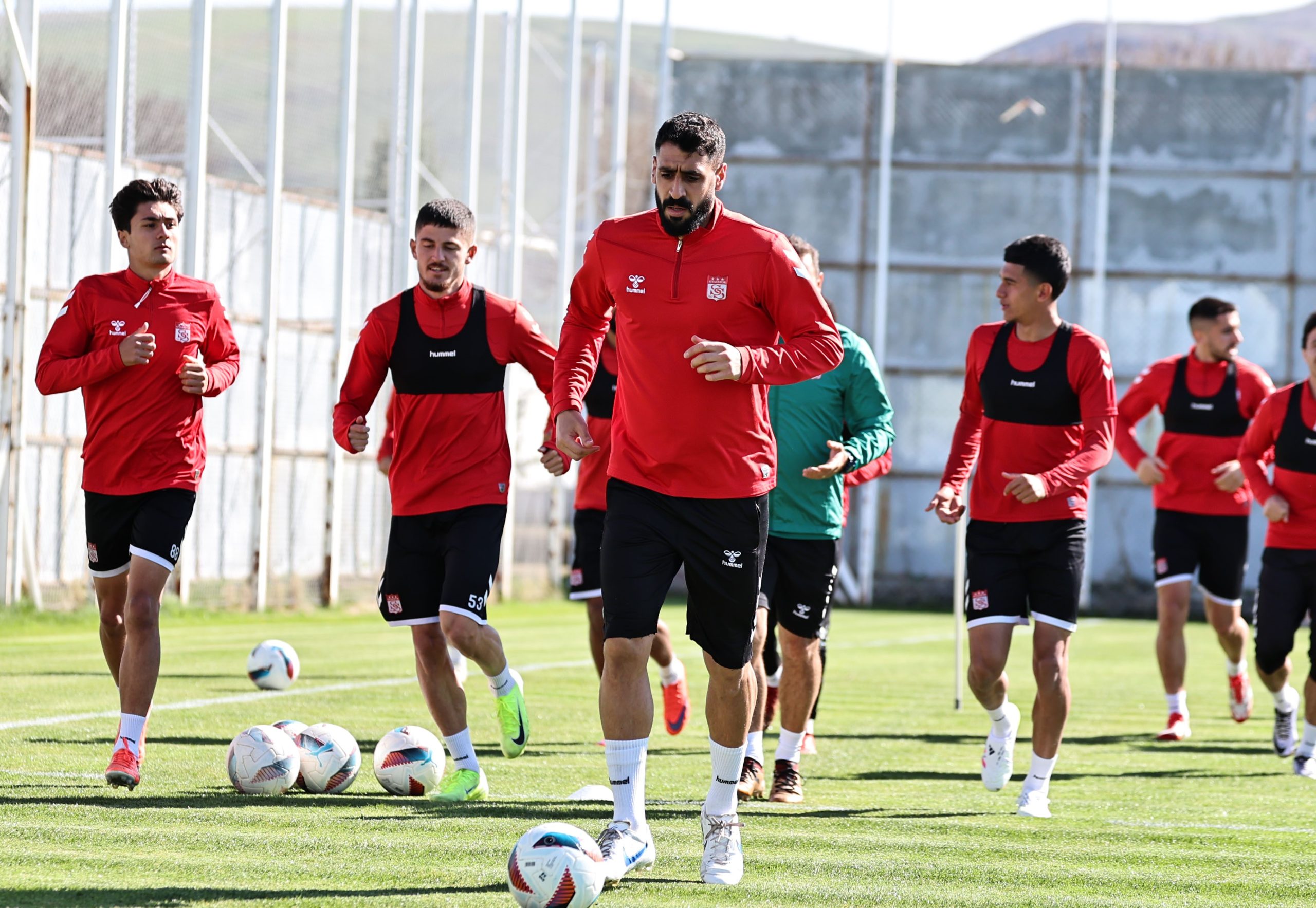 Sivasspor’da Galatasaray Maçı Hazırlıkları Başladı: İşte Detaylar