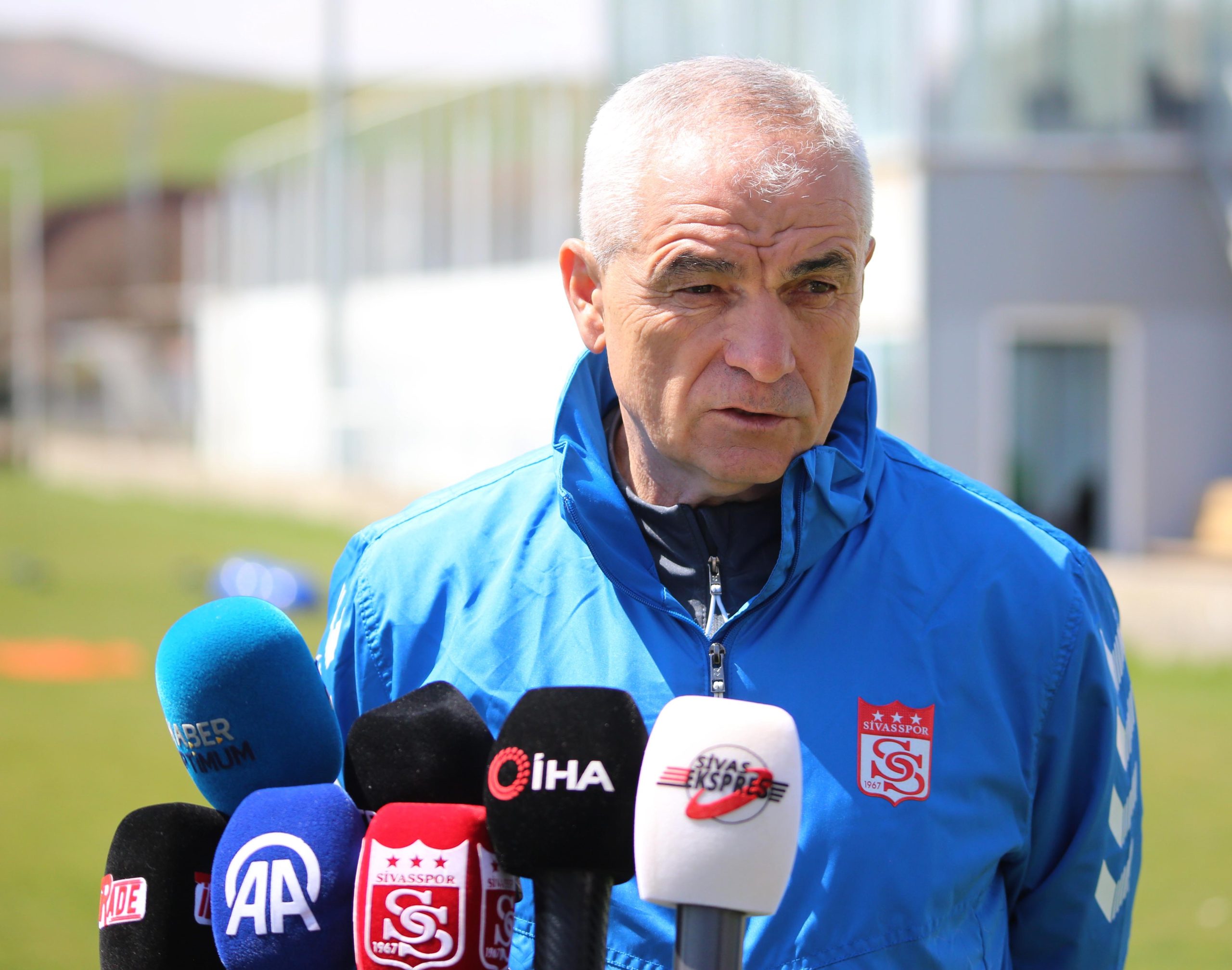 Rıza Çalımbay'dan Galatasaray Yorumu: "Mutlaka Puan ya da Puanlar Almalıyız"