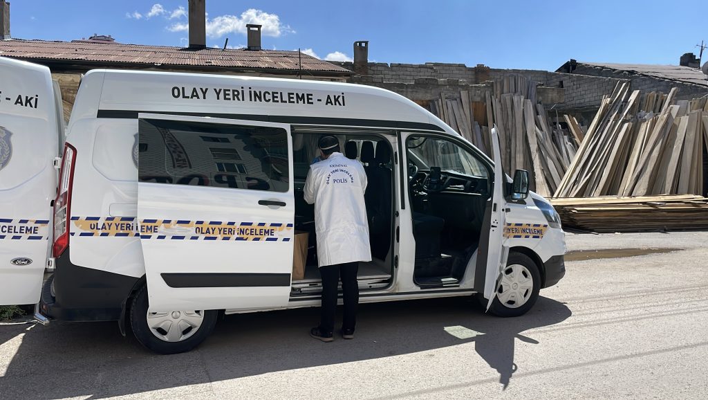 Sivas’ta 70 Yaşındaki Mustafa Metin Kuruçay’ın Şüpheli Ölümü Kötü Kokuyla Ortaya Çıktı AW448354 04 | Gündem Sivas™ Haber