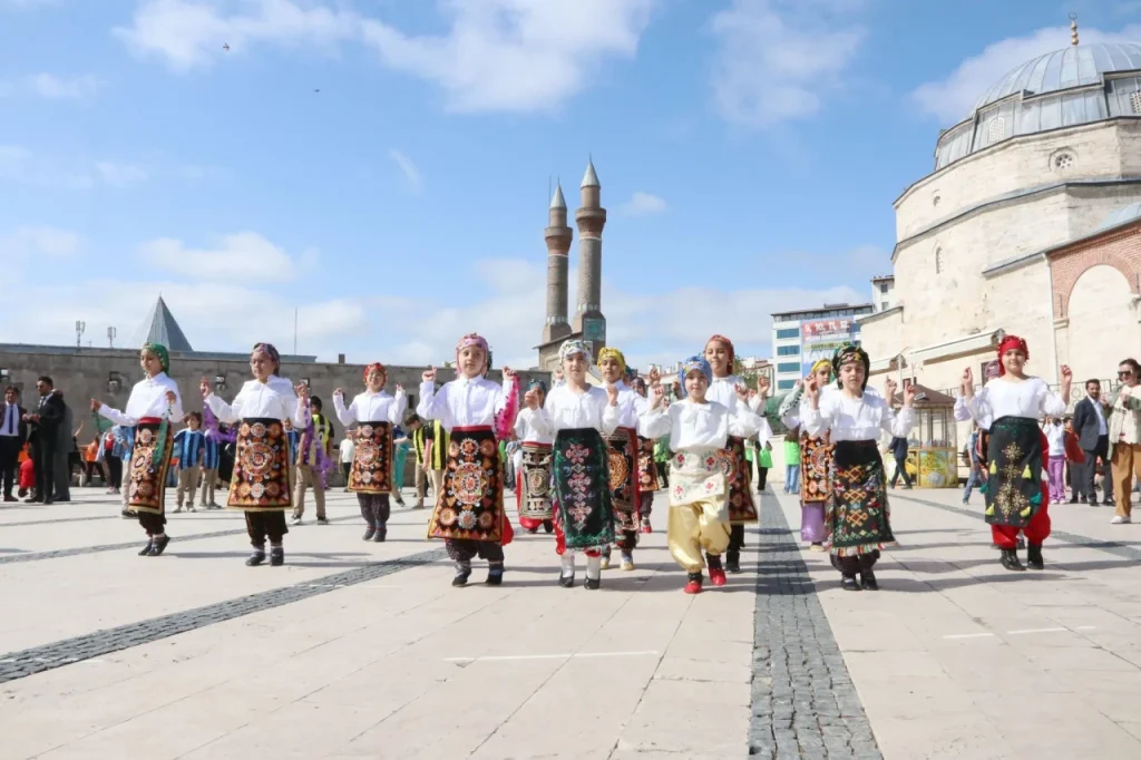 Sivas’ta Geleneksel Çocuk Oyunları Şenliği 2025’te Renkli Görüntülere Sahne Oldu 3162 sivasta geleneksel cocuk oyunlari senligi renkli goruntulere sahne oldu | Gündem Sivas™ Haber