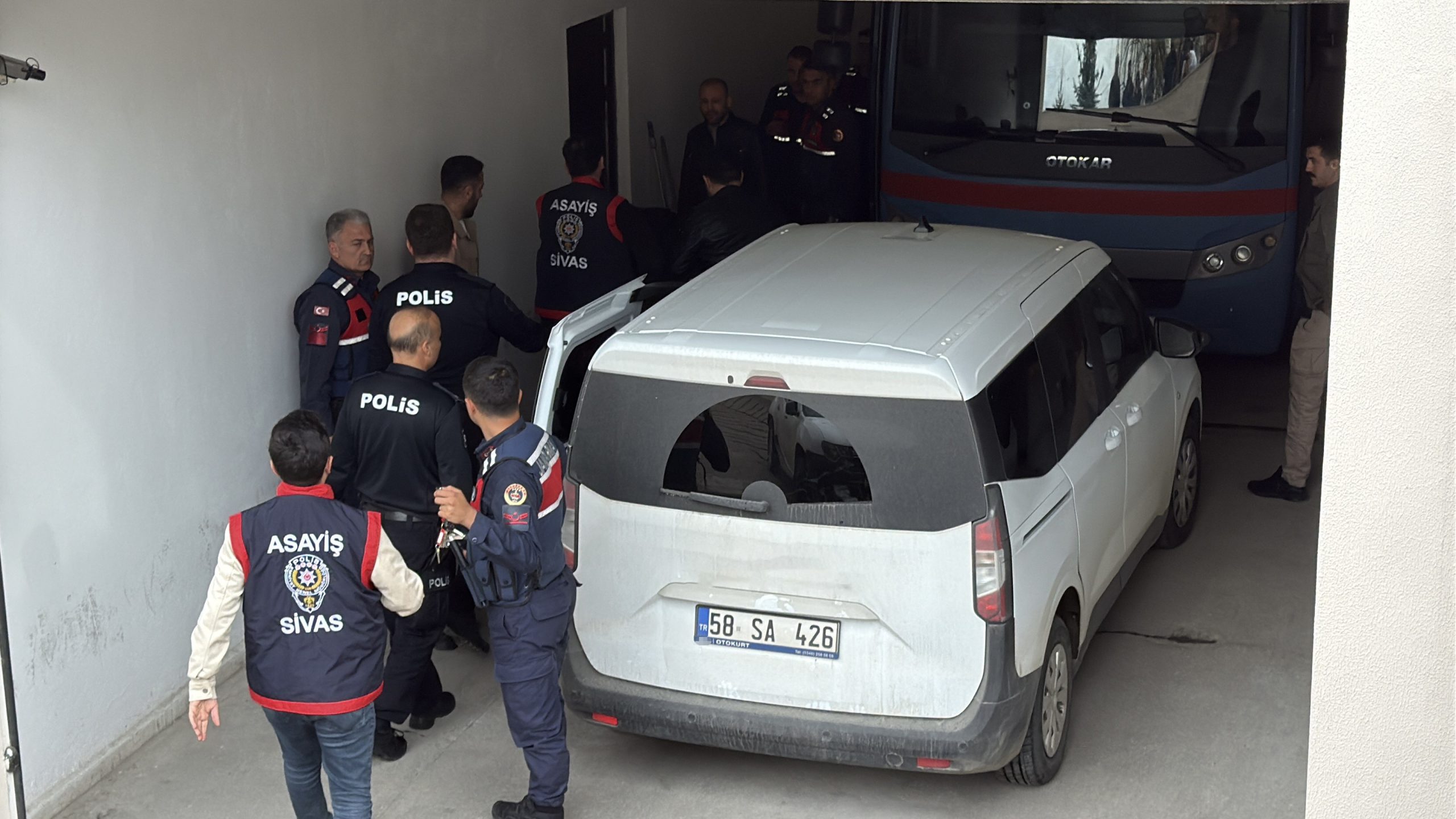 Sivas’ta Kardeşleri Öldüren Katil Zanlısı Susma Hakkını Kullandı: Cinayette Şok Detaylar!