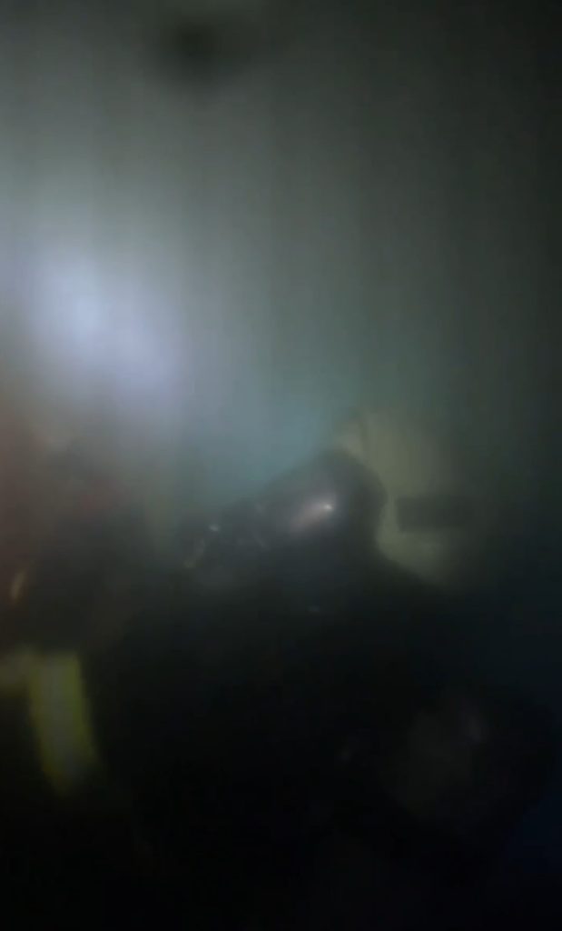 Sivas’ta metruk bina yangını! İtfaiyecilerin alevlerle mücadelesi kamerada AW452186 04 | Gündem Sivas™ Haber