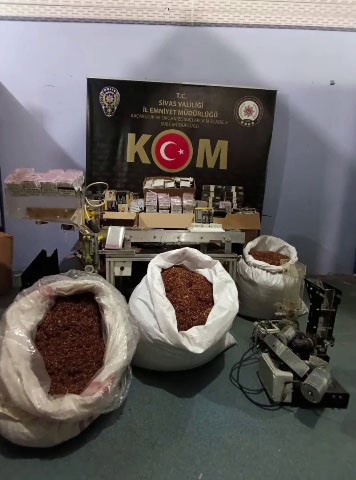 Kaçak Sigaraları Sararken Yakalandılar: Sivas’ta Depoya Baskın!