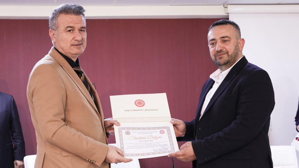 Genç İletişimciler Usta Gazetecilerle Deneyim Paylaştı AW462293 01 | Gündem Sivas™ Haber