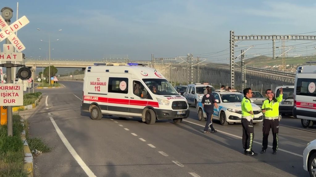 Sivas’ta Zincirleme Trafik Kazası: 4 Kişi Yaralandı AW462625 02 | Gündem Sivas™ Haber