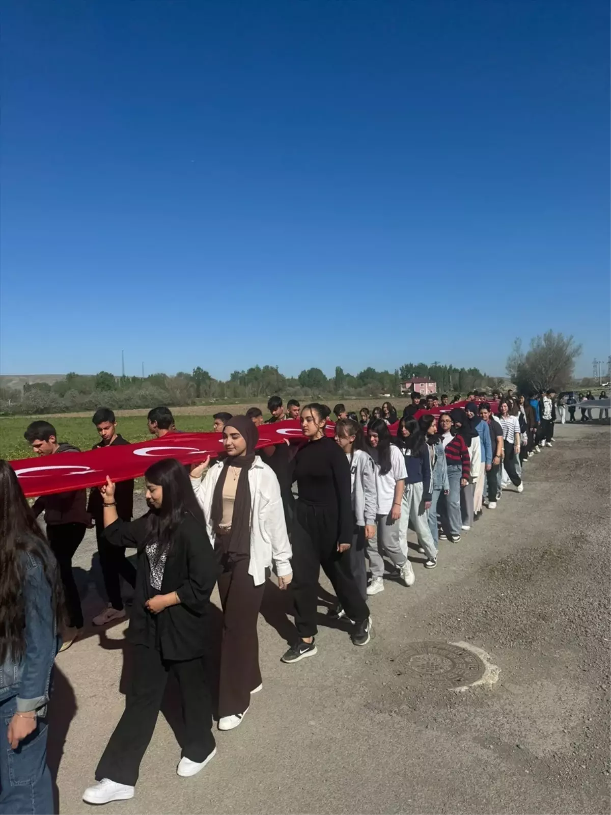 Sivas’ta Gençlik Haftası Yürüyüşü Kutlandı