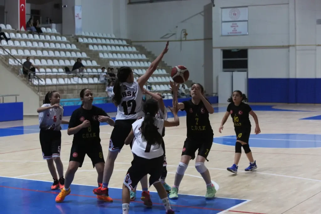 CÜSK U12 Kız Basketbol Takımı, Sivas’ta Fırtına Gibi Esiyor! 1750405810242 image | Gündem Sivas™ Haber