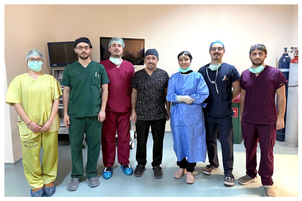 Sivas'ta İşitme Kaybına Çözüm: Kemik İçi İşitme Cihazı Başarıyla Uygulandı! 7 | Gündem Sivas™ Haber