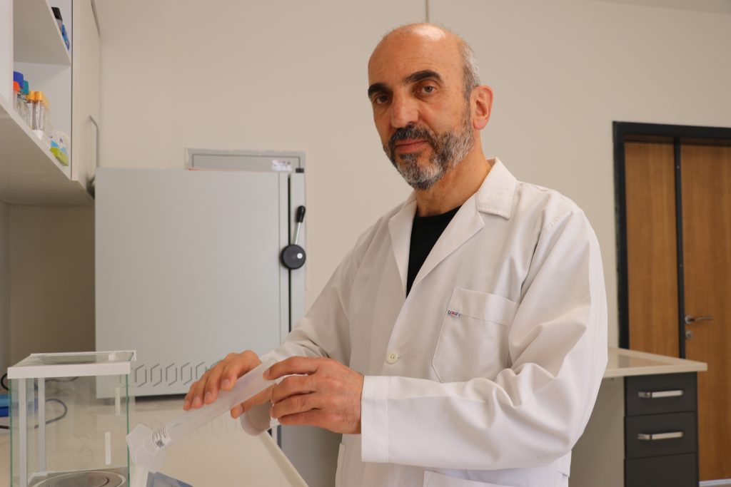 KKKA'dan Korunmanın Doğal Yolu: 1 Tavuk Günde 1000 Kene Yiyor! AW468951 05 | Gündem Sivas™ Haber