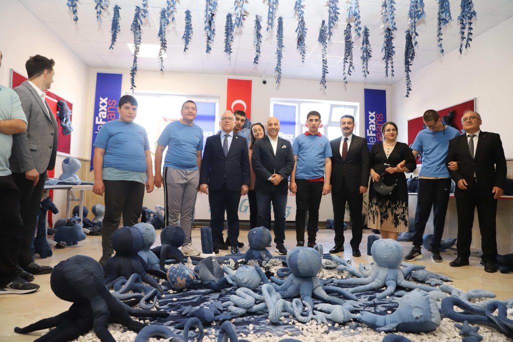 Sıfır Atık Projesi’ne Öğrencilerden Anlamlı Katkı AW480615 01 | Gündem Sivas™ Haber