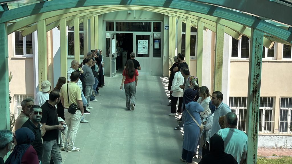 Sivas’ta AYT’ye Yanlış Belgeyle Giren Öğrenci Sınavı Kaçırdı! AW481529 07 | Gündem Sivas™ Haber