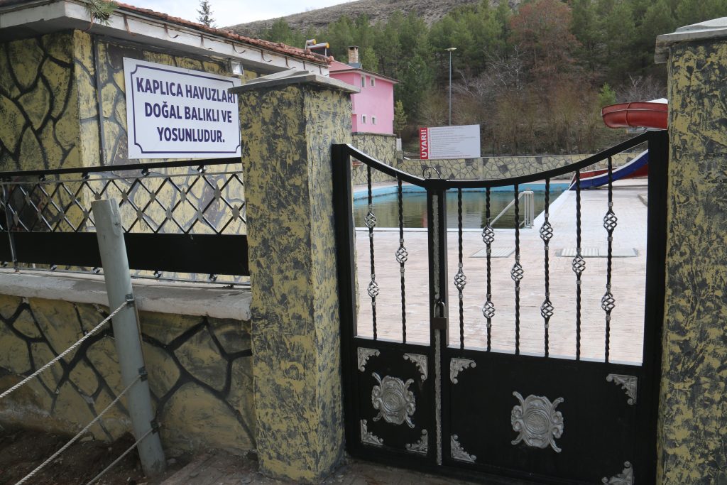 Dünyanın Tek Doğal Sedef Tedavi Merkezi: Kangal Balıklı Kaplıcası Kapalı! AW483683 03 1 | Gündem Sivas™ Haber