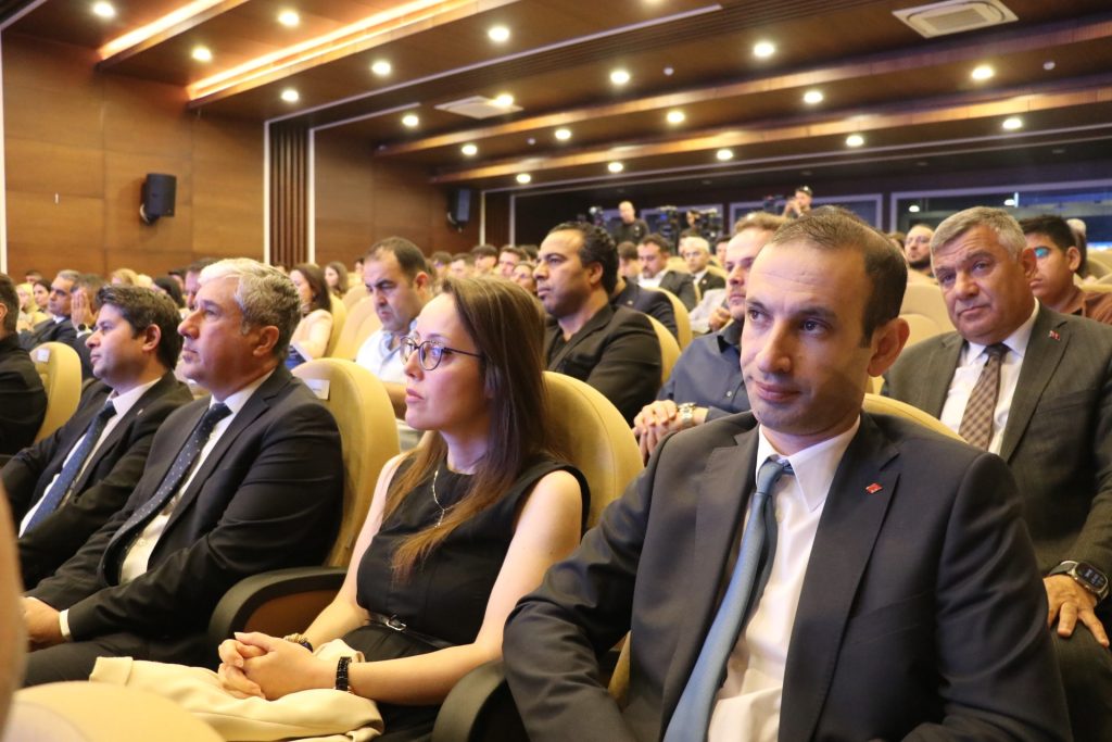 Sivas E-İhracat Zirvesi ile Dijital Ticaretin Yıldızı Parlıyor AW484652 04 | Gündem Sivas™ Haber