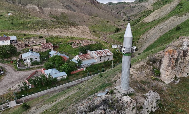 Minare ve Caminin 150 Metre Ayrı Olmasıyla Şaşırtıyor | Gündem Sivas™ | Sivas Haberleri AW485243 01 | Gündem Sivas™ | Sivas Haberleri