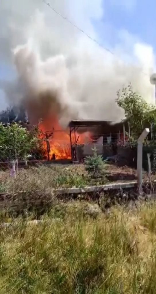 Sivas'ta Müstakil Evde Çıkan Yangın Korku Dolu Anlar Yaşattı! AW486242 04 | Gündem Sivas™ Haber