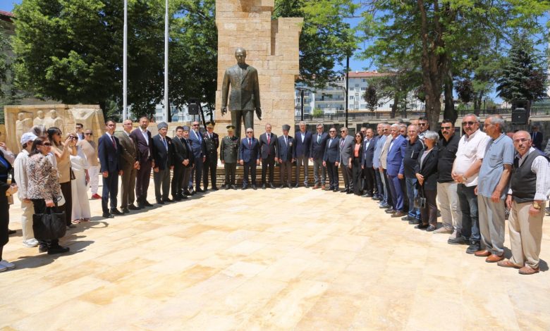 Sivas’ta Atatürk Anıtı Çevre Düzenlemesi Tamamlandı! Tarihi Dokuyu Yansıtan Yeni Görünüm Ataturk Anitinin Cevre Duzenlemesi Tamamlandi 1 | Gündem Sivas™ Haber