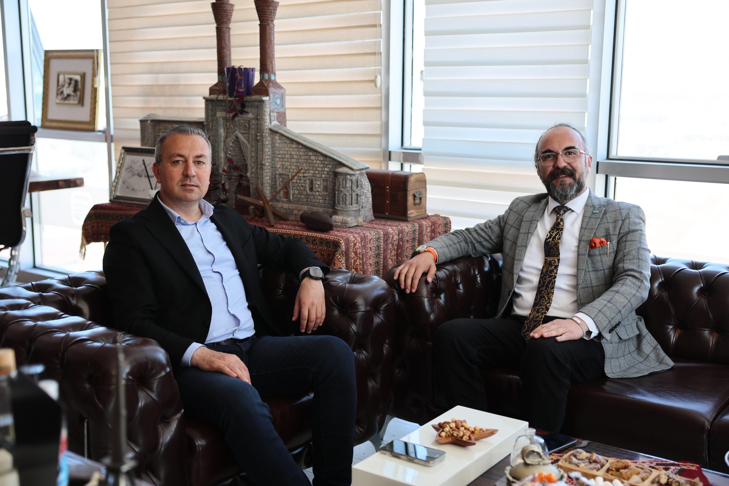 Başkan Uzun, Gündem Sivas ve TİMBİR’i Ziyaret Etti