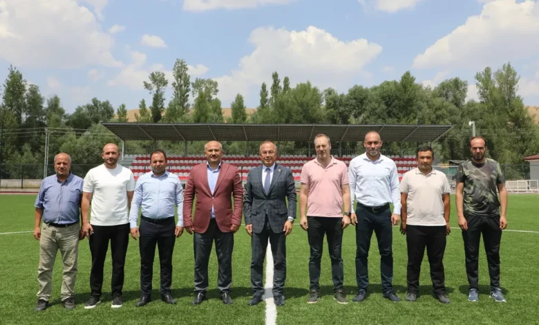Sivas Gençlik ve Spor İl Müdürü Şahin Ertem, İmranlı’da Saha Denetimlerinde Bulundu | Gündem Sivas™ | Sivas Haberleri %F0%9F%93%8D Imranli Ilce ZiyaretiIl Mudurumuz Sahin Ertem hizmet ve sube mudurlerimizle birlikte Imranl 1 | Gündem Sivas™ | Sivas Haberleri