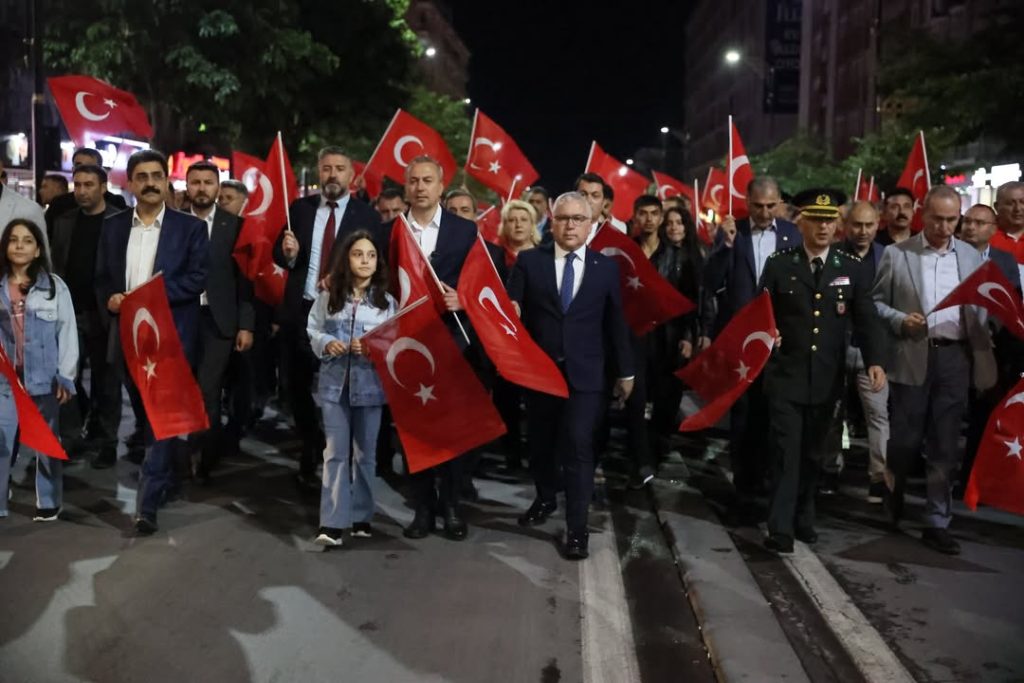 15 Temmuz: Türk Milletinin Şanlı Direnişinin Yıldönümü AK Parti Sivas Milletvekili Hakan AKSU | Gündem Sivas™ Haber