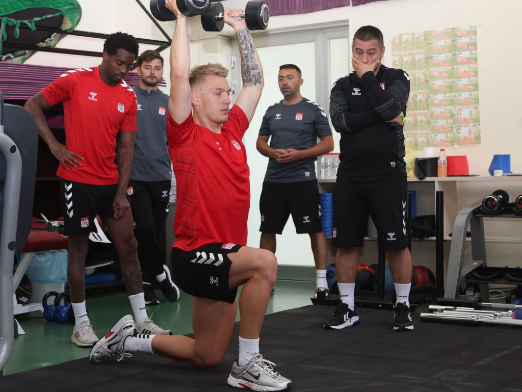 Sivasspor, Sivas Kampında Hız Kesmiyor! AW488048 04 | Gündem Sivas™ Haber