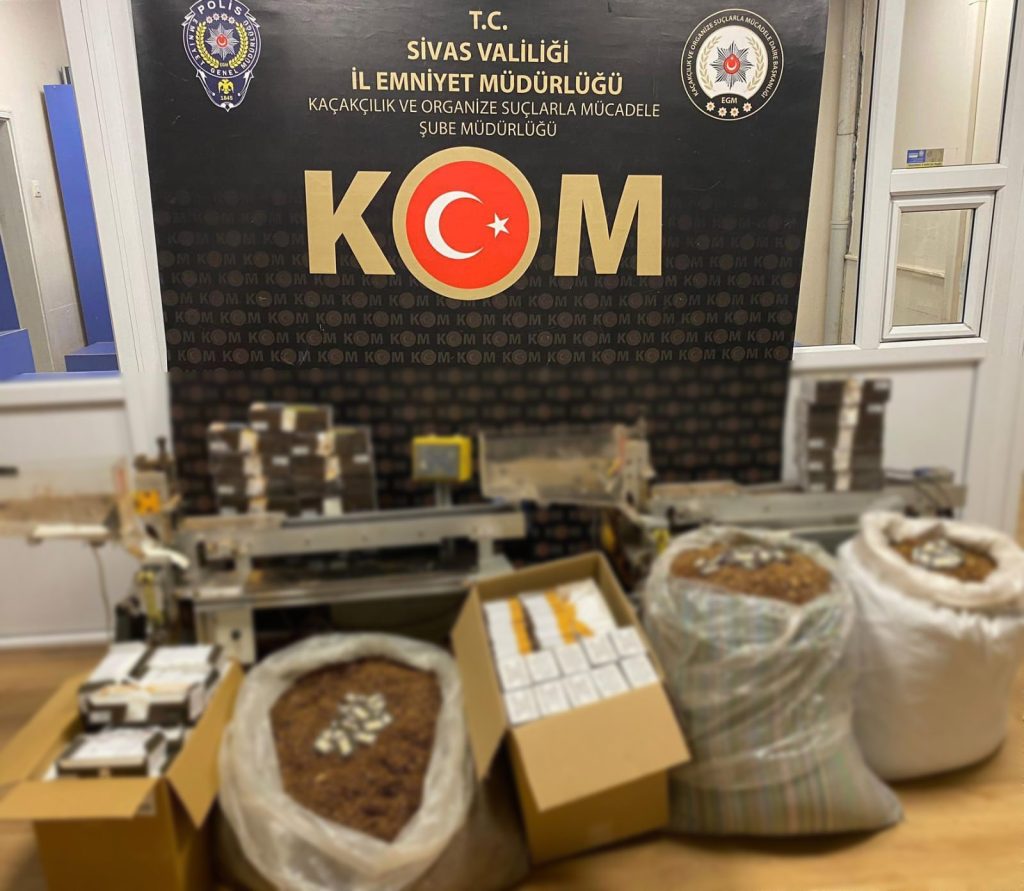 Sivas’ta Tütün Kaçakçılığına Büyük Darbe! 5 Şüpheli Yakalandı AW488128 02 | Gündem Sivas™ Haber