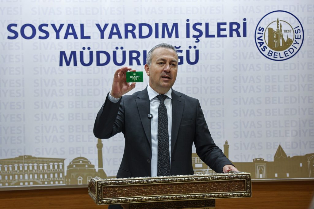 Sivas Belediyesi 2025’te Evlenecek Çiftlere 20 Bin TL Çeyiz Desteği Veriyor! AW489689 03 | Gündem Sivas™ Haber