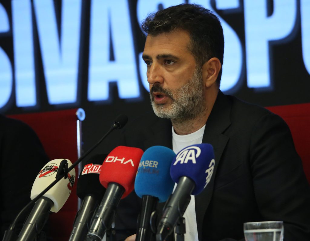 AW489812 04 | Gündem Sivas™ | Sivas Haberleri
