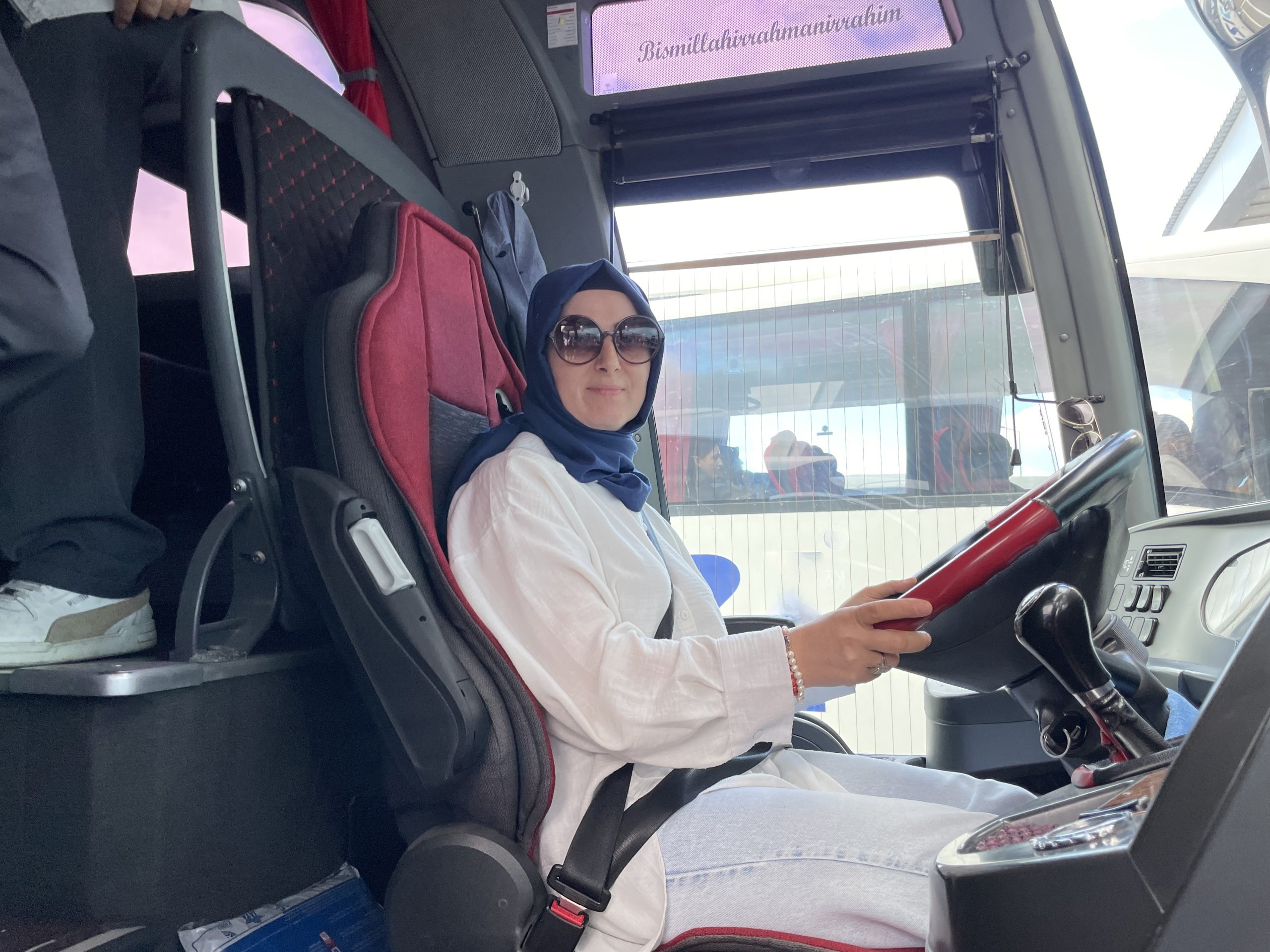 Sivas’ın İlk Kadın Otobüs Şoförü: Sevda Yılmaz Arslan