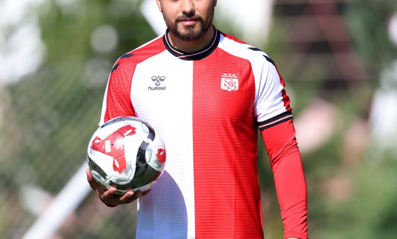 Sivasspor, Feyzi Yıldırım’ı Transfer Etti! | Gündem Sivas™ | Sivas Haberleri AW493854 01 | Gündem Sivas™ | Sivas Haberleri
