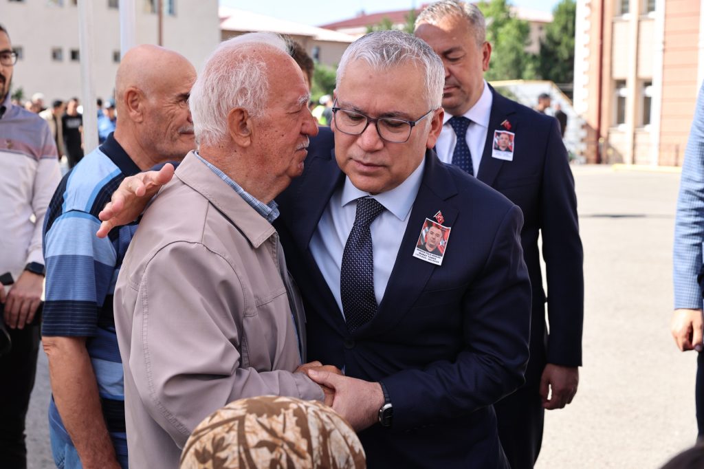 AW494318 04 | Gündem Sivas™ | Sivas Haberleri