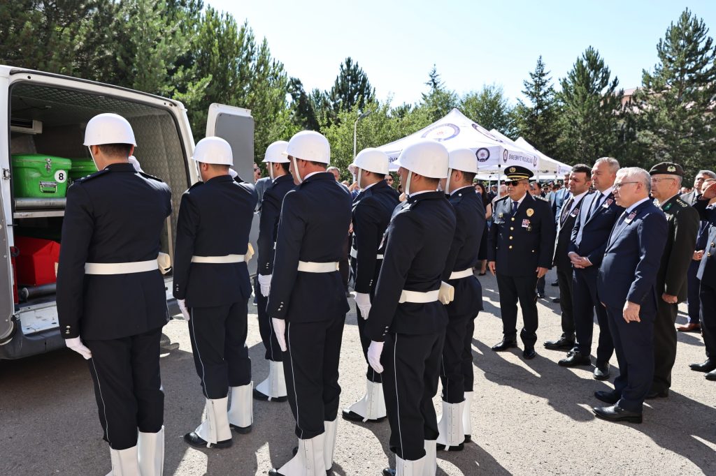 AW494318 05 | Gündem Sivas™ | Sivas Haberleri