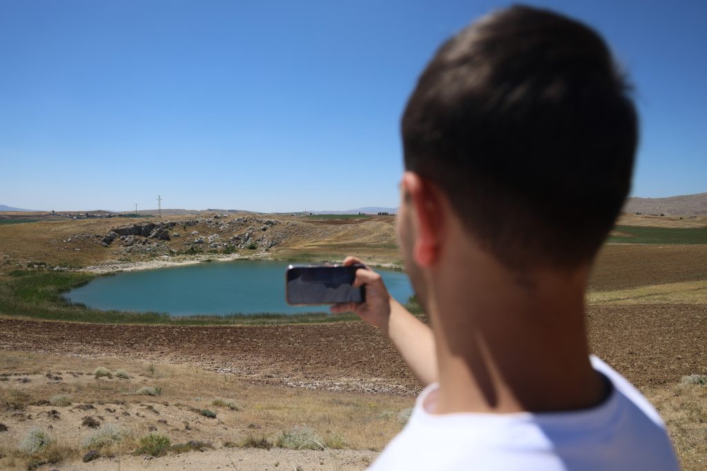 Sivas'ın Doğal Gözleri Ağgöl ve Karagöl, Kene Tehdidi Nedeniyle Ziyaretçisiz Kaldı AW497269 02 | Gündem Sivas™ Haber