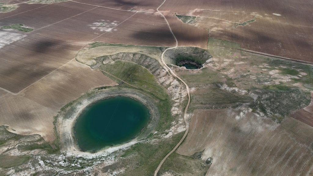 Sivas'ın Doğal Gözleri Ağgöl ve Karagöl, Kene Tehdidi Nedeniyle Ziyaretçisiz Kaldı AW497269 08 | Gündem Sivas™ Haber