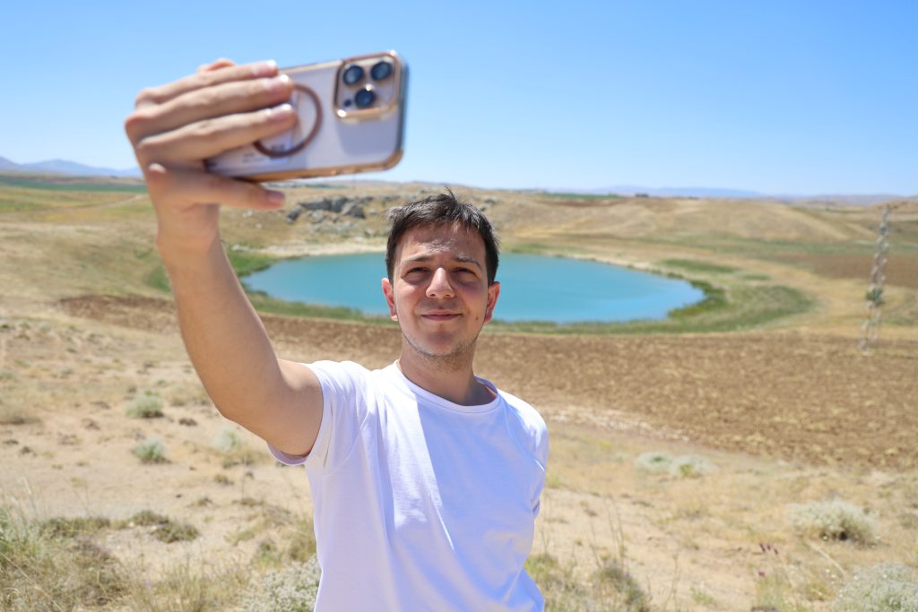 Sivas'ın Doğal Gözleri Ağgöl ve Karagöl, Kene Tehdidi Nedeniyle Ziyaretçisiz Kaldı AW497269 10 | Gündem Sivas™ Haber