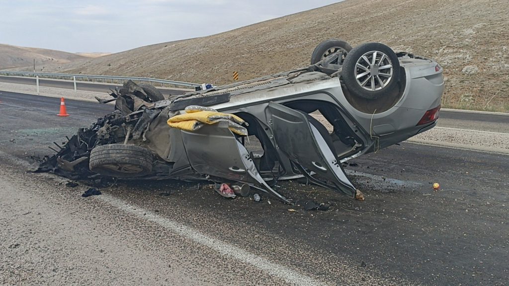 Sivas’ta Feci Kaza: 5 Kişi Yaralı! AW497682 03 | Gündem Sivas™ Haber