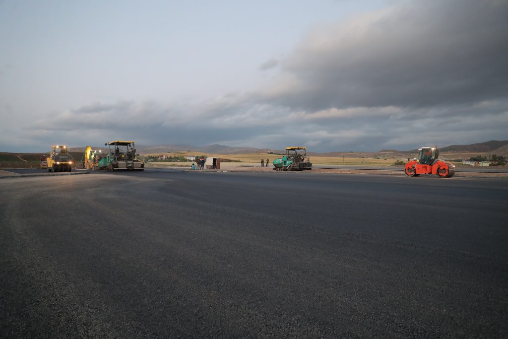 Sivas’ta Cengiz Topel Adına Model Uçak Pistli Drift Alanı Açılıyor AW498783 04 | Gündem Sivas™ Haber