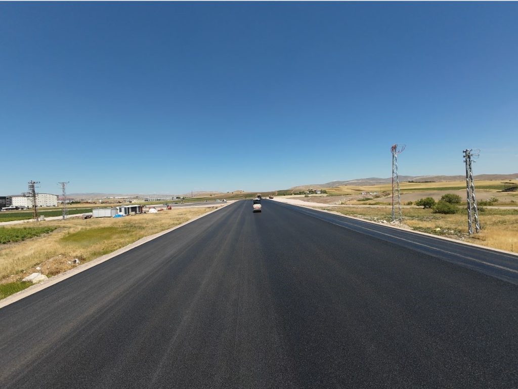 Sivas’ta Cengiz Topel Adına Model Uçak Pistli Drift Alanı Açılıyor AW498783 08 | Gündem Sivas™ Haber