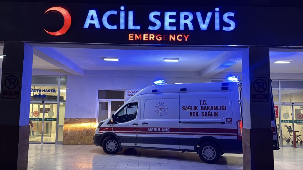 Eski Bitlis Valisi Erol Karaömeroğlu, Sivas'ta Geçirdiği Trafik Kazasında Hayatını Kaybetti AW499630 03 | Gündem Sivas™ Haber