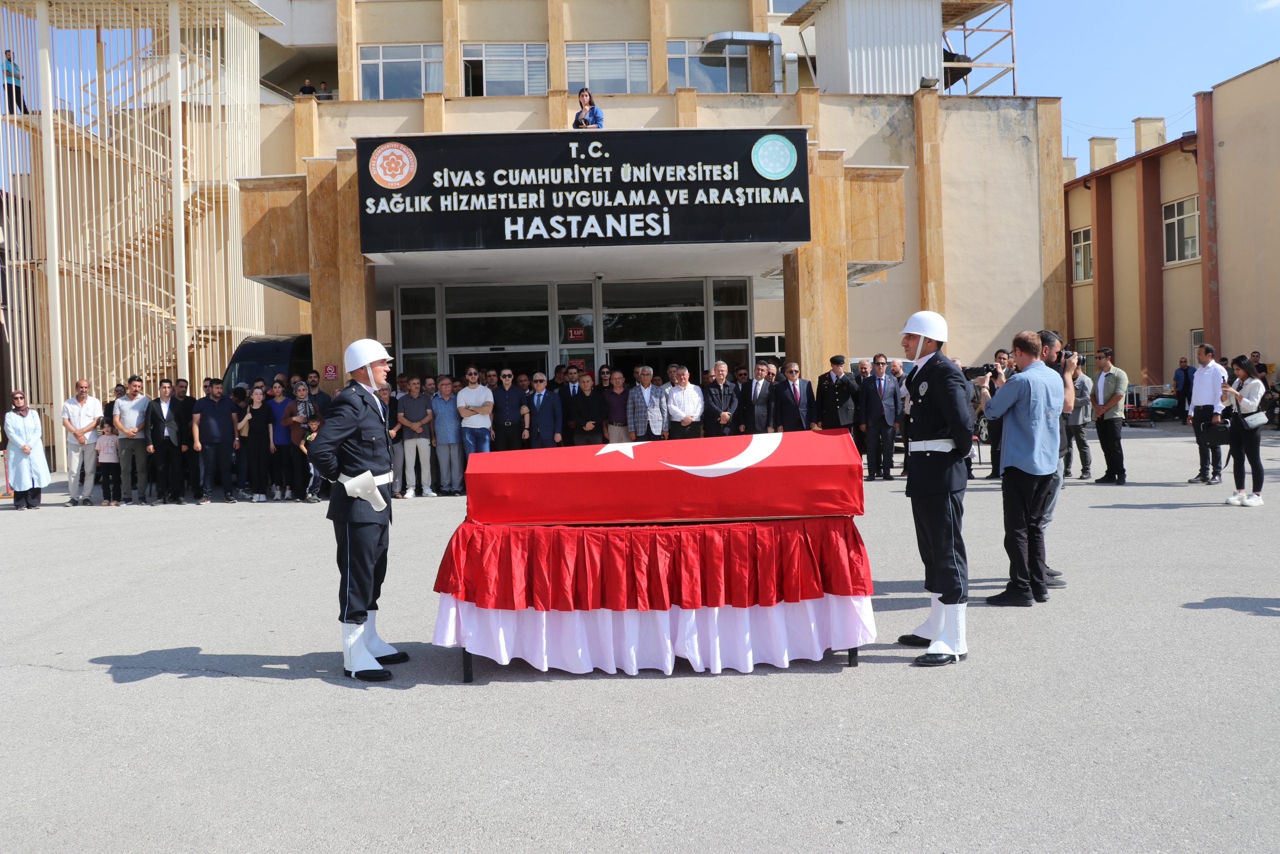 Sivas’ta Trafik Kazasında Hayatını Kaybeden Karaömeroğlu Son Yolculuğuna Uğurlandı