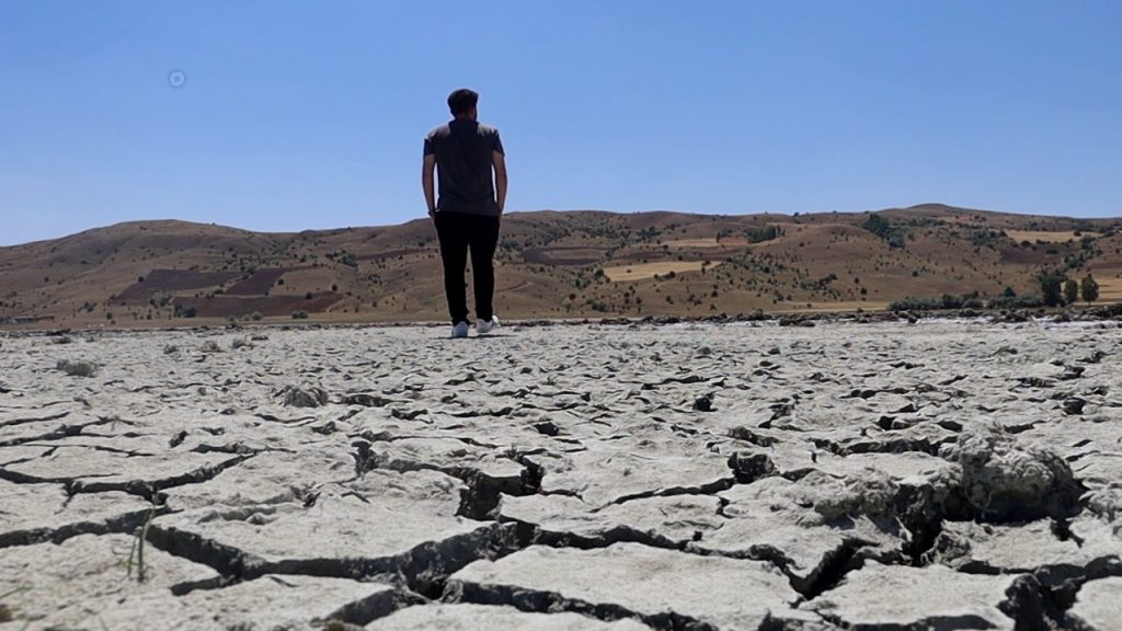 Sivas’ın Doğa Harikası Bingöl Gölü, Kuraklık Nedeniyle Tamamen Kurudu AW502567 01 | Gündem Sivas™ Haber