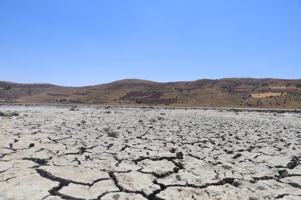 Sivas’ın Doğa Harikası Bingöl Gölü, Kuraklık Nedeniyle Tamamen Kurudu AW502567 08 | Gündem Sivas™ Haber