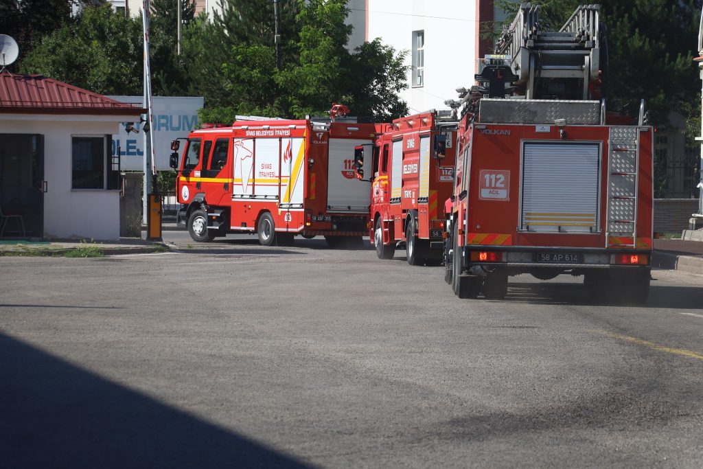 Sıcak Hava Dalgası Yangın Riskini Artırıyor: Uzmanlardan Kritik Uyarılar AW504063 06 1 | Gündem Sivas™ Haber