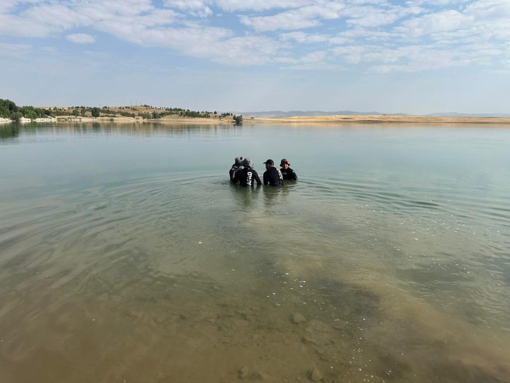 Suşehri'nde Acı Kayıp: Şeref Kulan'ın Cansız Bedeni Barajda Bulundu AW507342 02 | Gündem Sivas™ Haber
