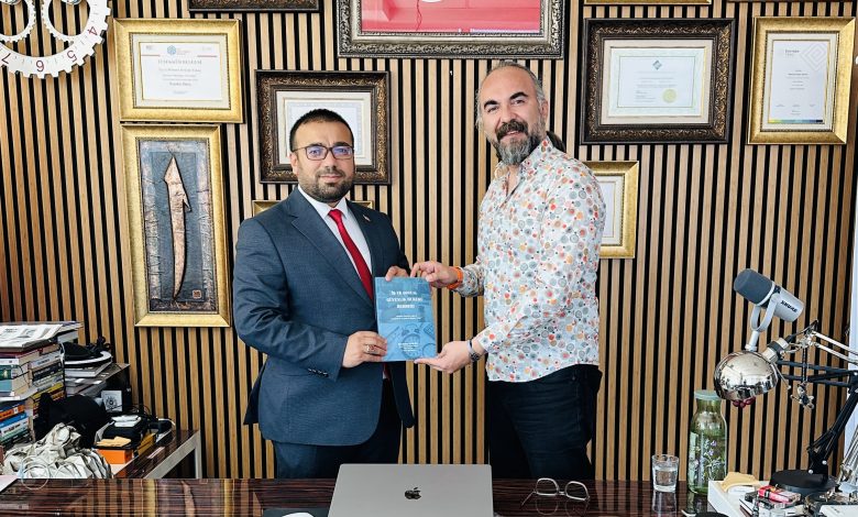 Sivaslı Uzmandan İş Hayatına Yol Gösteren Bir Rehber | Gündem Sivas™ | Sivas Haberleri Ebubekir Kalelinin kaleme aldigi eser is hayatinin Adan Zye tum detaylarini sade bir dille acikliyor | Gündem Sivas™ | Sivas Haberleri