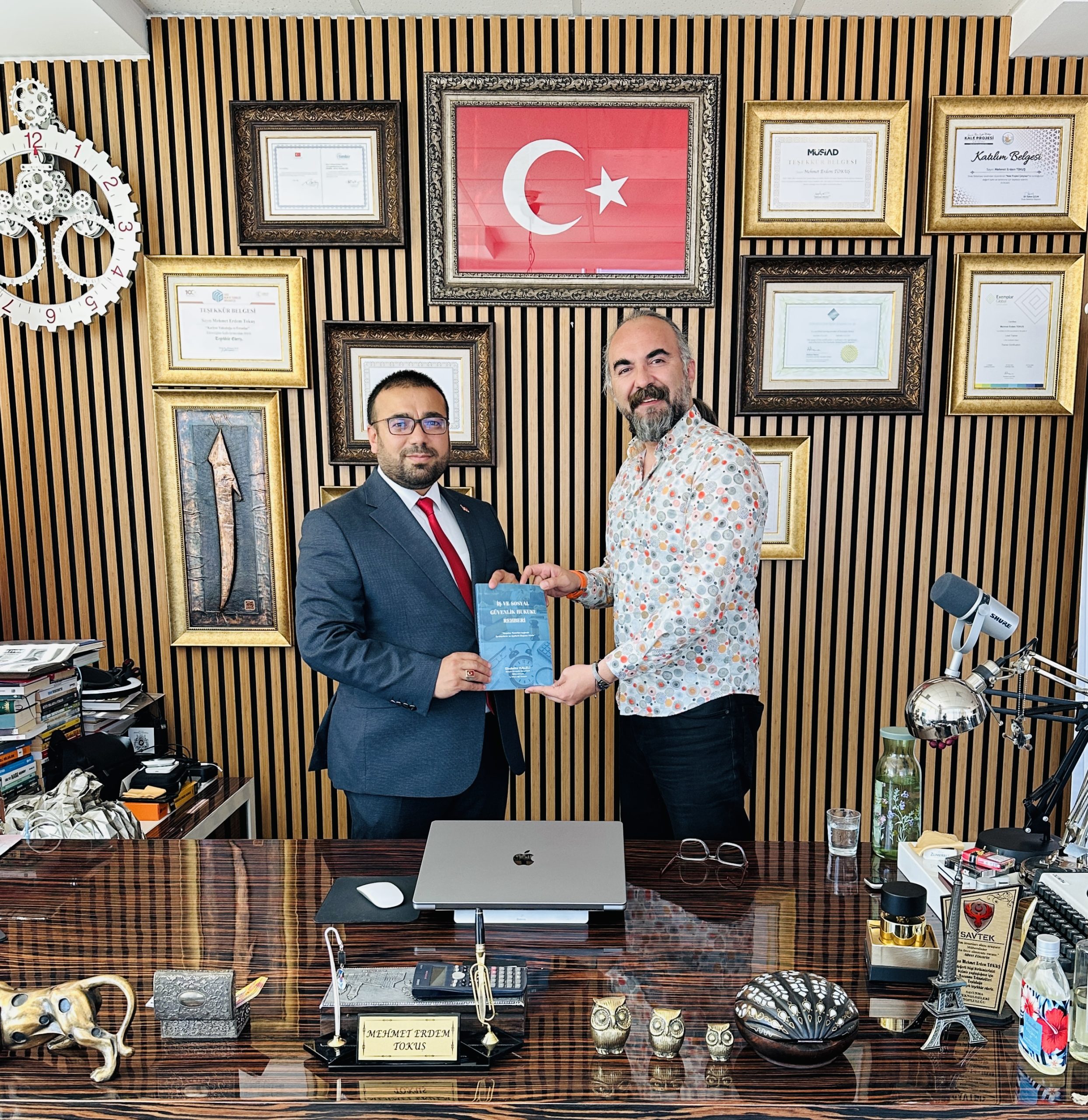 Sivaslı Uzmandan İş Hayatına Yol Gösteren Bir Rehber