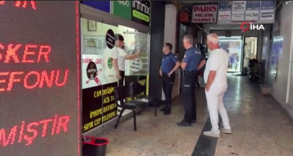 Sivas'ta 350 Bin TL Değerinde 19 Telefon Çalındı! Hirsizli 1 | Gündem Sivas™ Haber