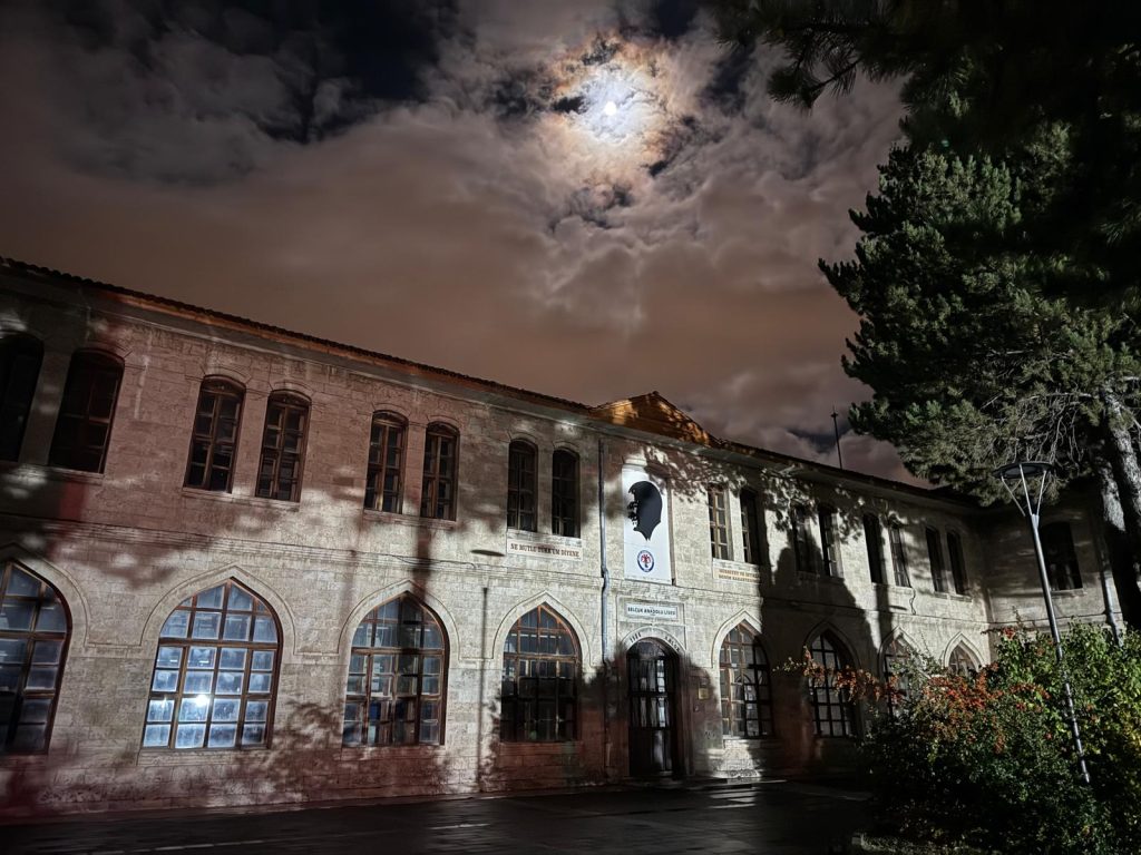 Lise Basarisi 1 | Gündem Sivas™ | Sivas Haberleri