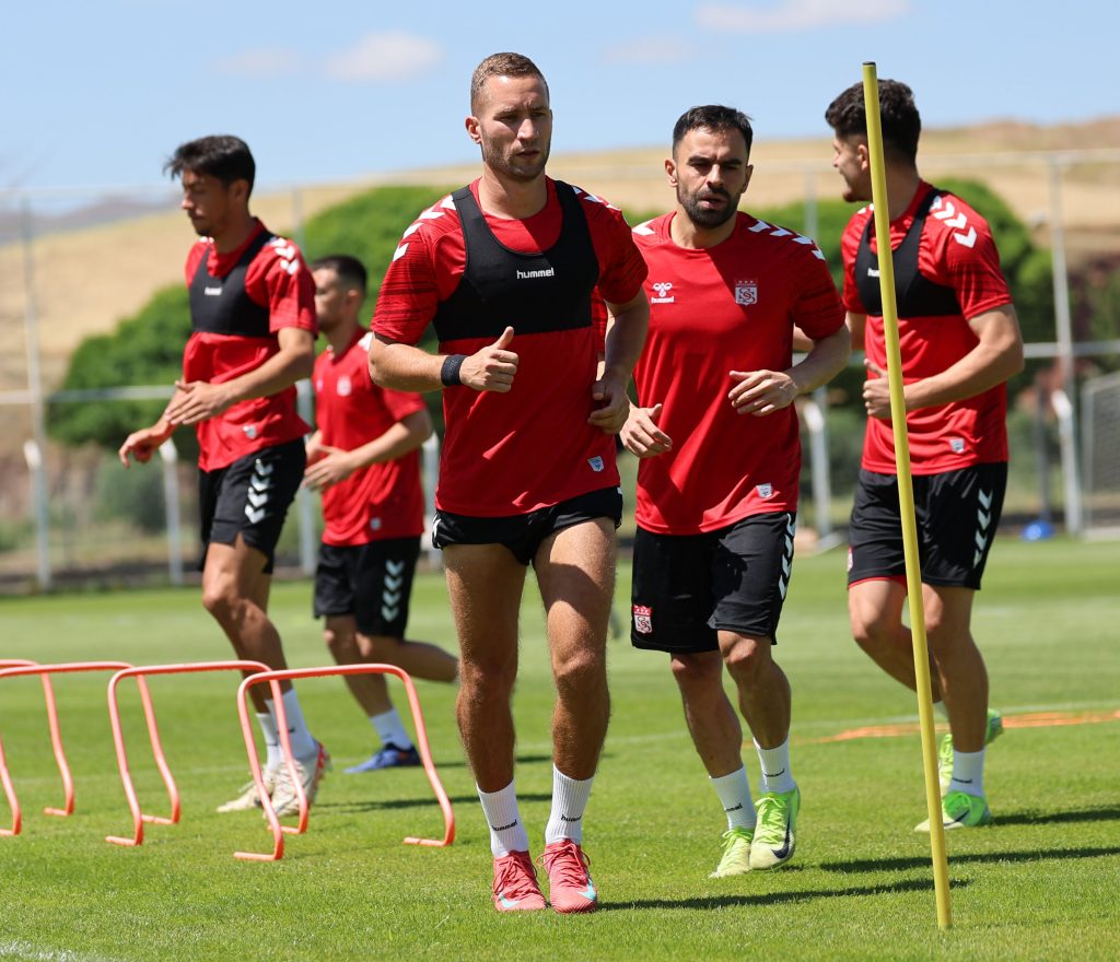 Sivasspor, Sivas Kampında Hız Kesmiyor! SVSS5920 1024x880 1 1 | Gündem Sivas™ Haber