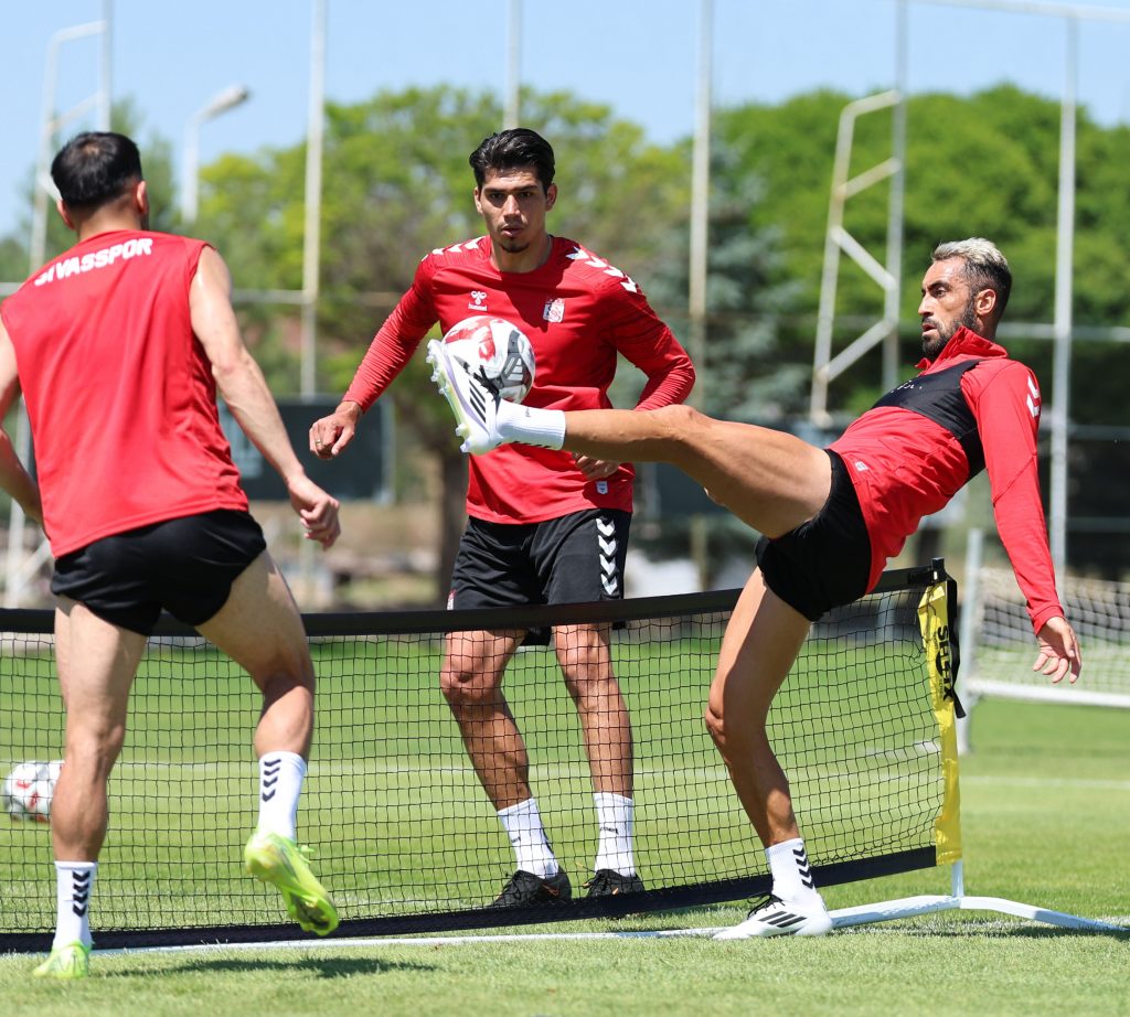Sivasspor, Sivas Kampında Yoğun Antrenman Temposunu Sürdürüyor SVSS7646 1024x922 1 | Gündem Sivas™ Haber